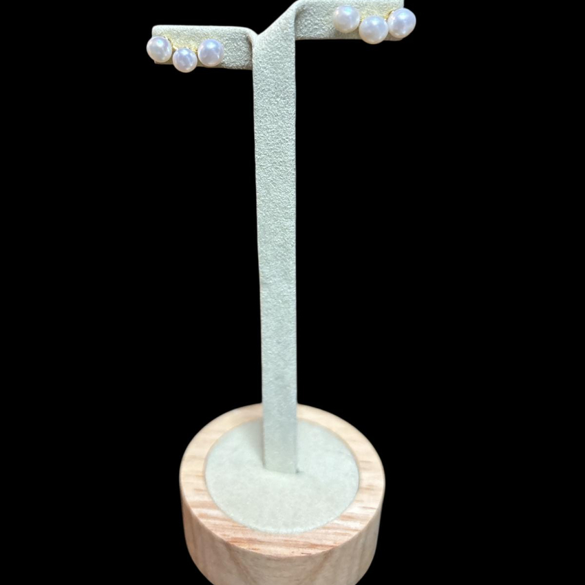 Smiley freshwater pearl earrings