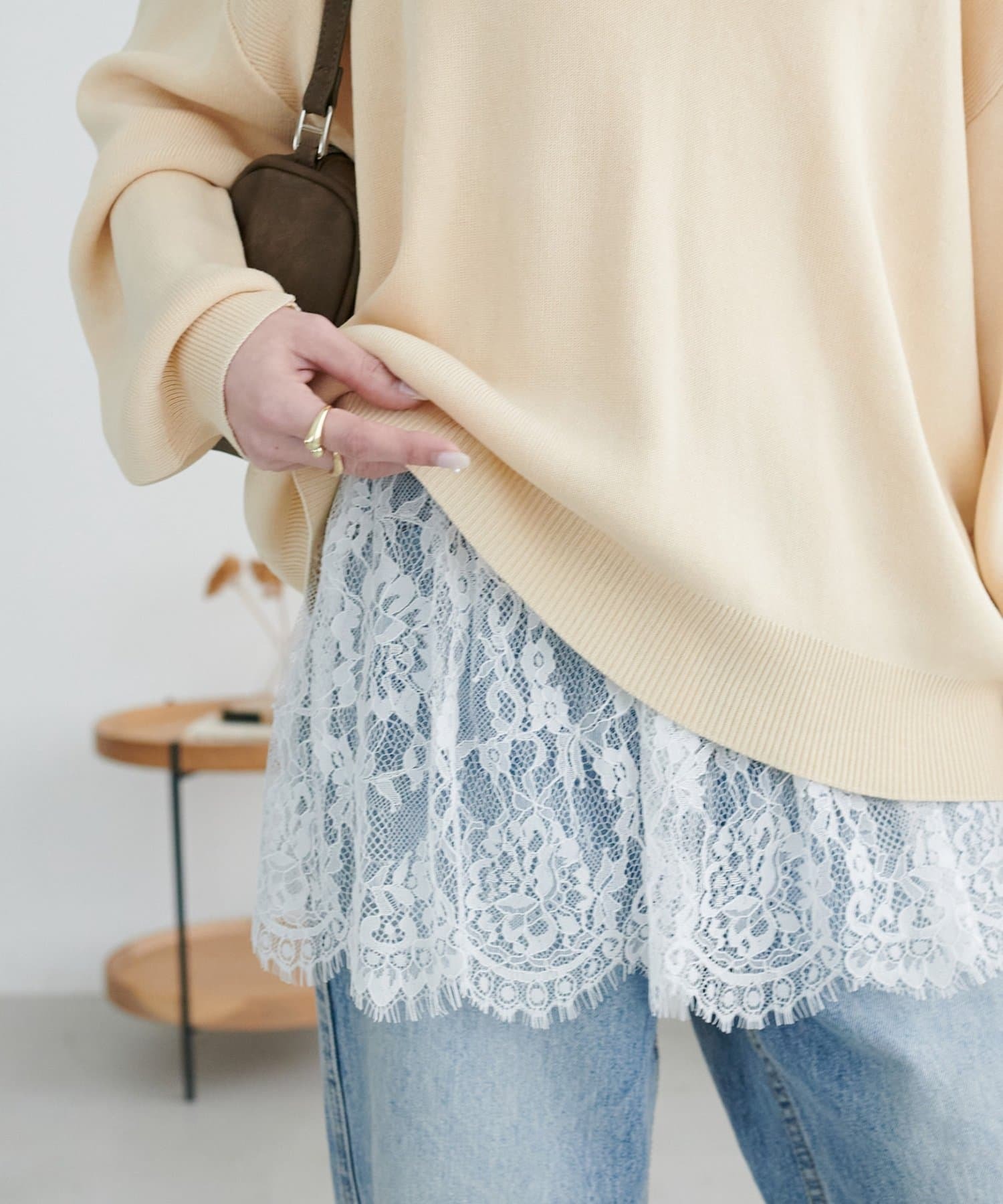 DISCOAT(ディスコート)  【+1で即着映え!】裾レース切替キャミ白（DCZ1061206A0028）