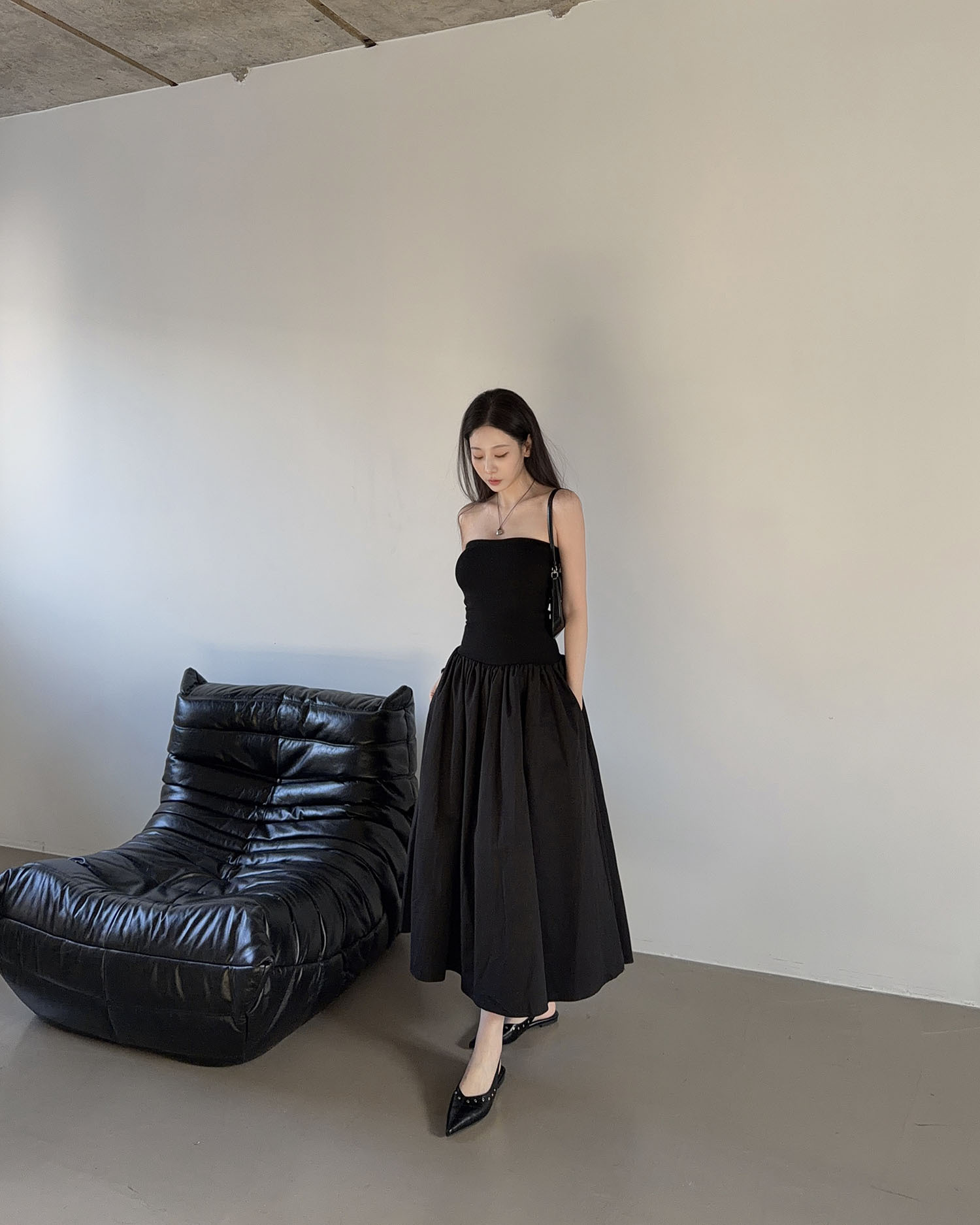 S3029 平口落腰口袋傘裙 / 黑