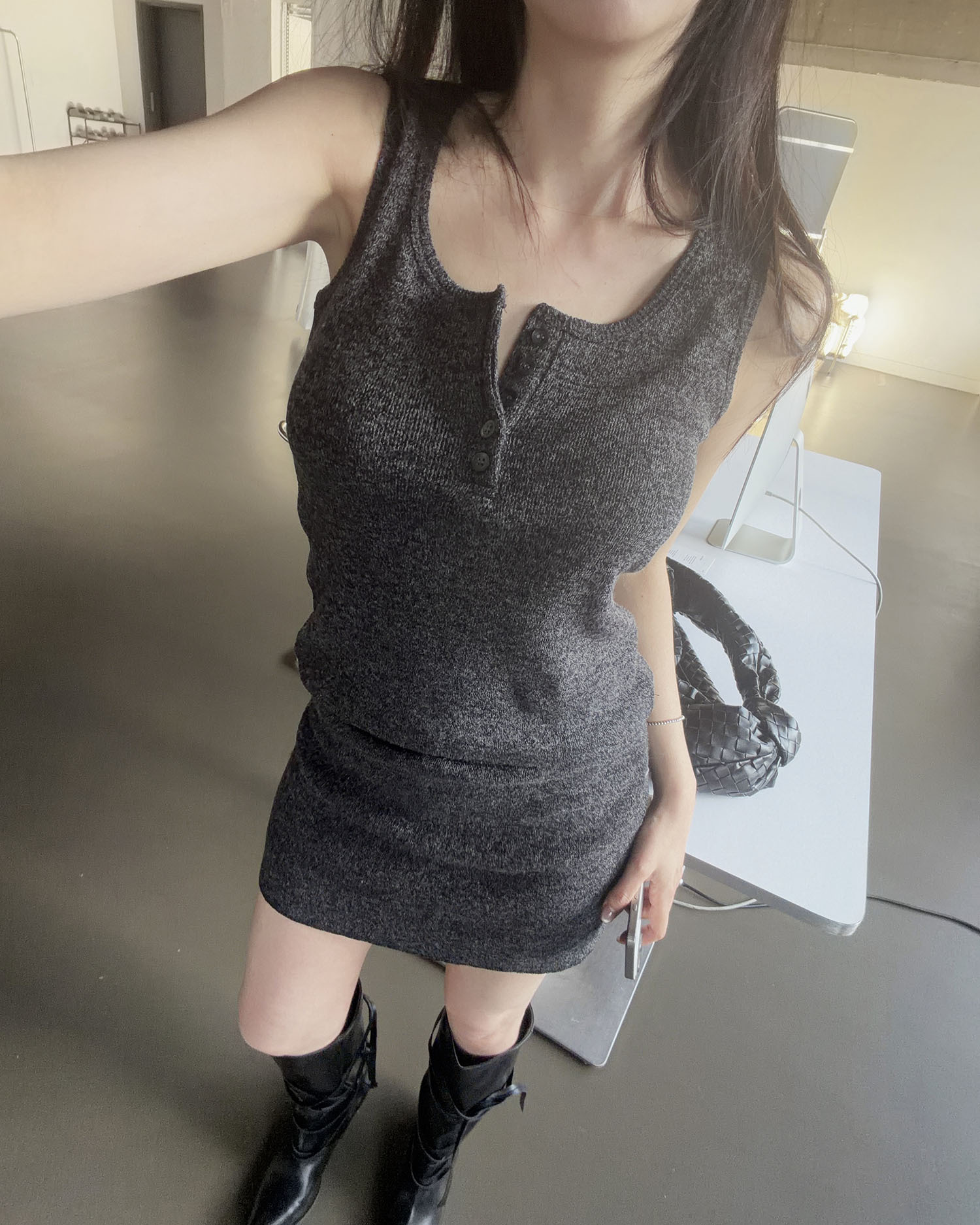 T3014 方圓領針織背心 / 雜訊深灰