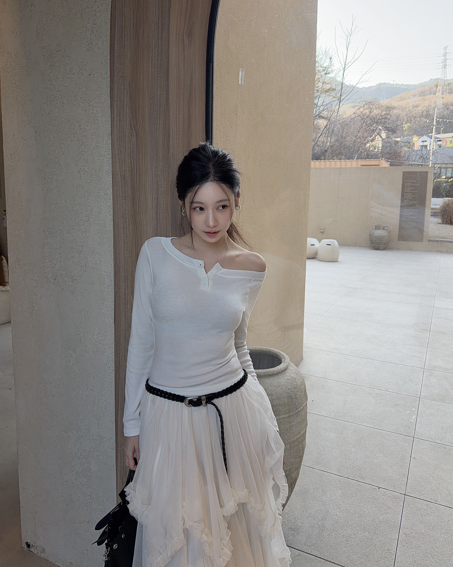 T3017 斜肩鈕釦長TEE / 純白