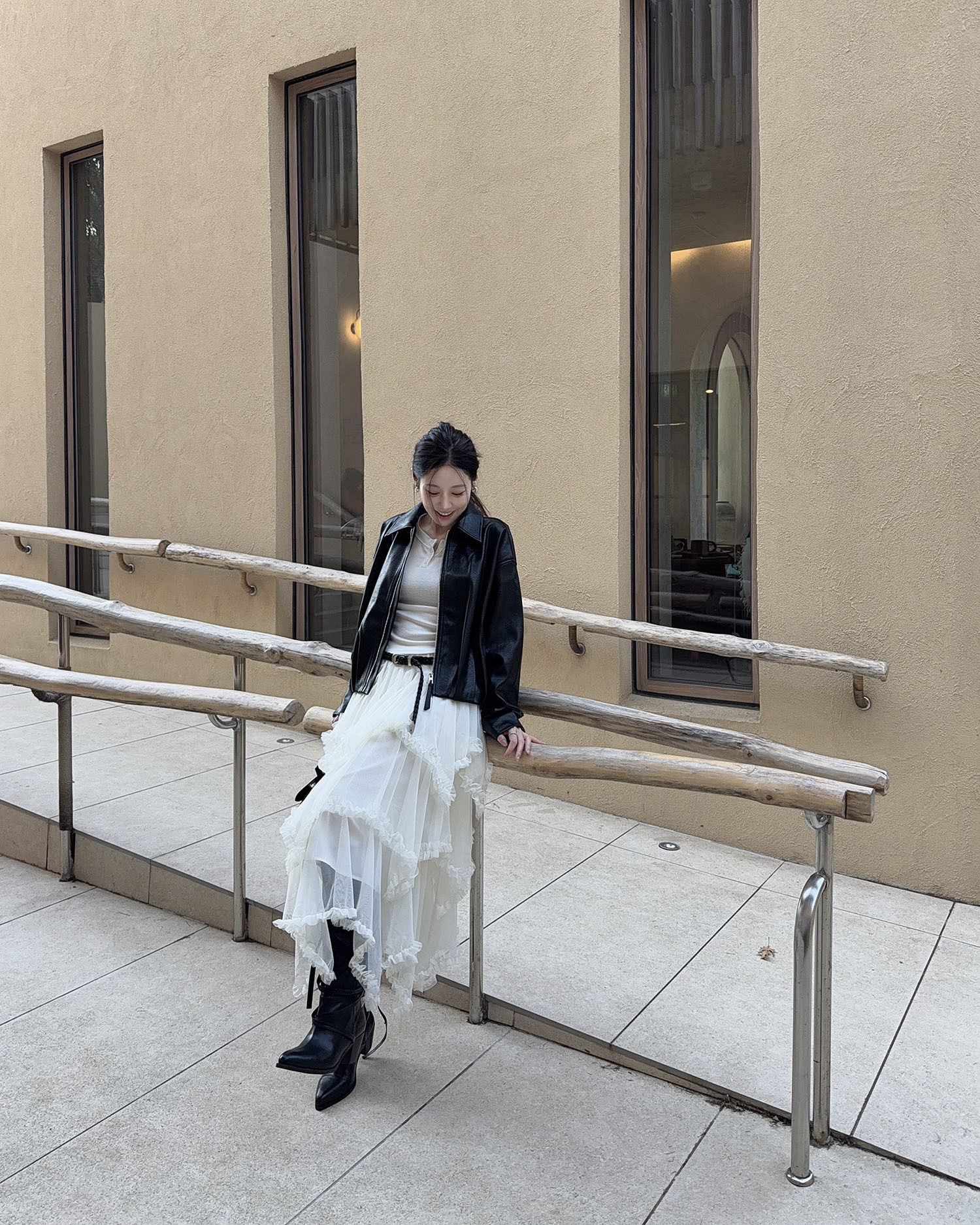 B3026 不規則剪裁紗裙 / 米白