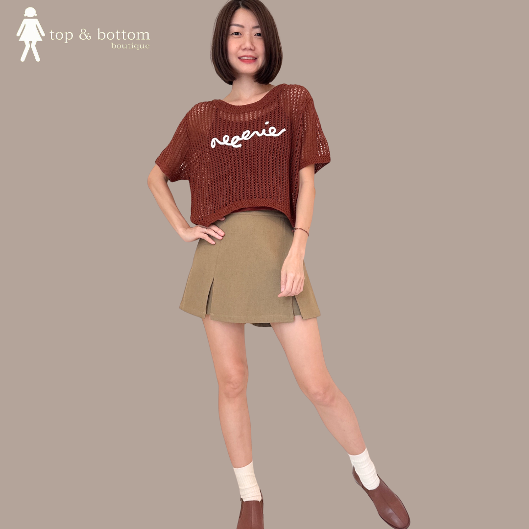 SHORT SLEEVE EMBROIDERED KNIT BLOUSE WITH INNER