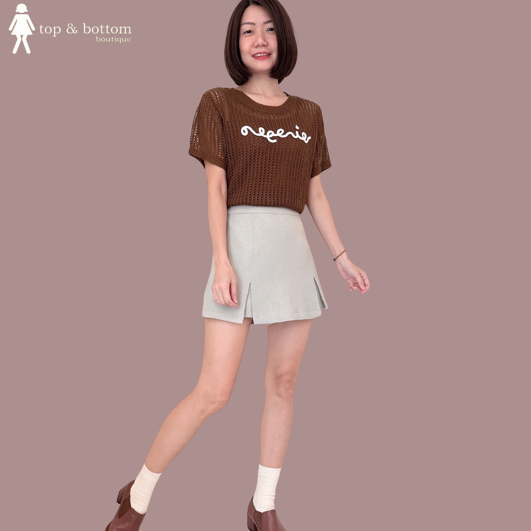 SHORT SLEEVE EMBROIDERED KNIT BLOUSE WITH INNER