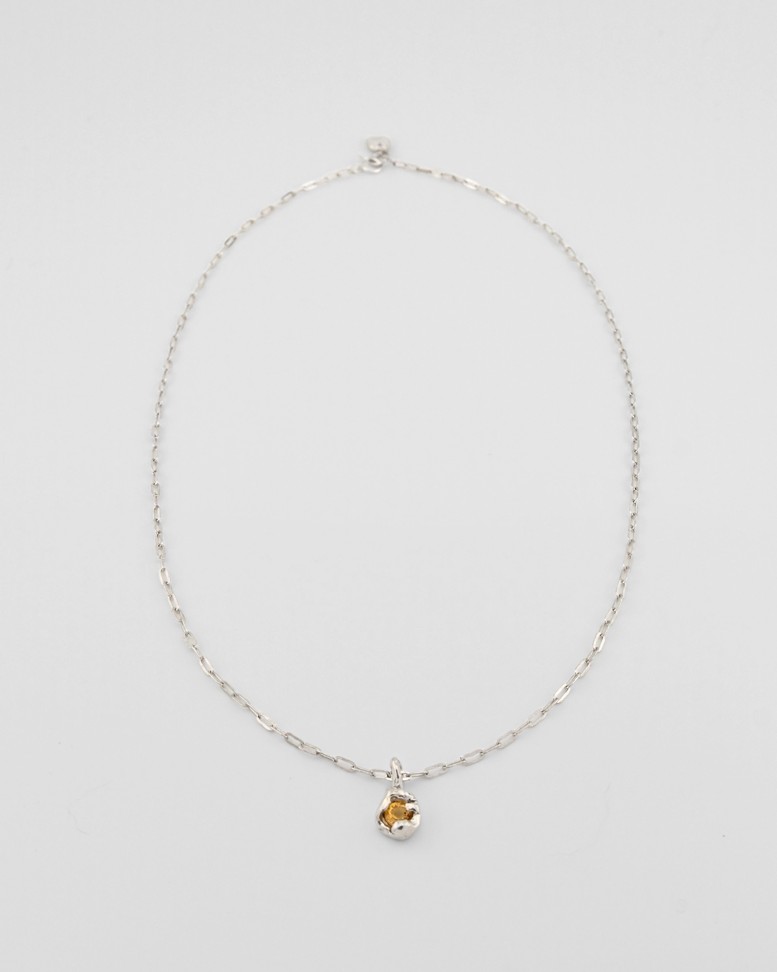 livvvvil  汨 11 Necklace (黃水晶)