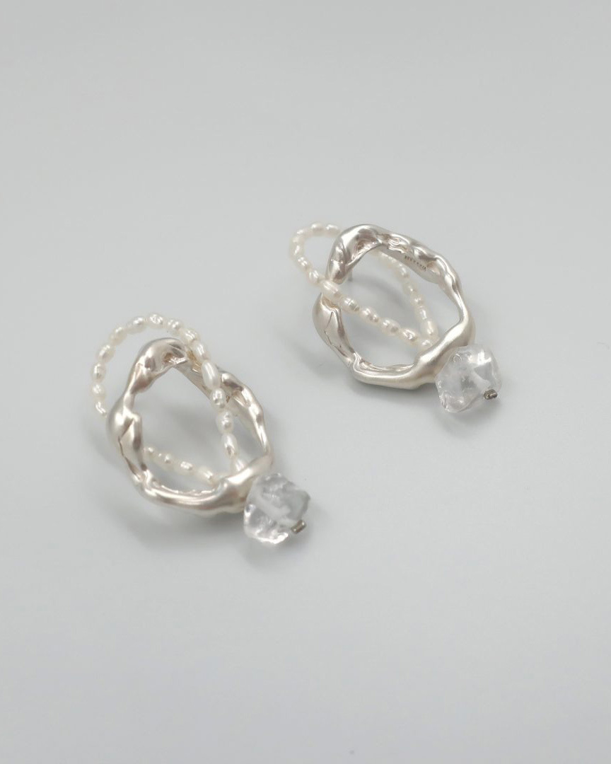 livvvvil 隨流珍珠純銀耳環