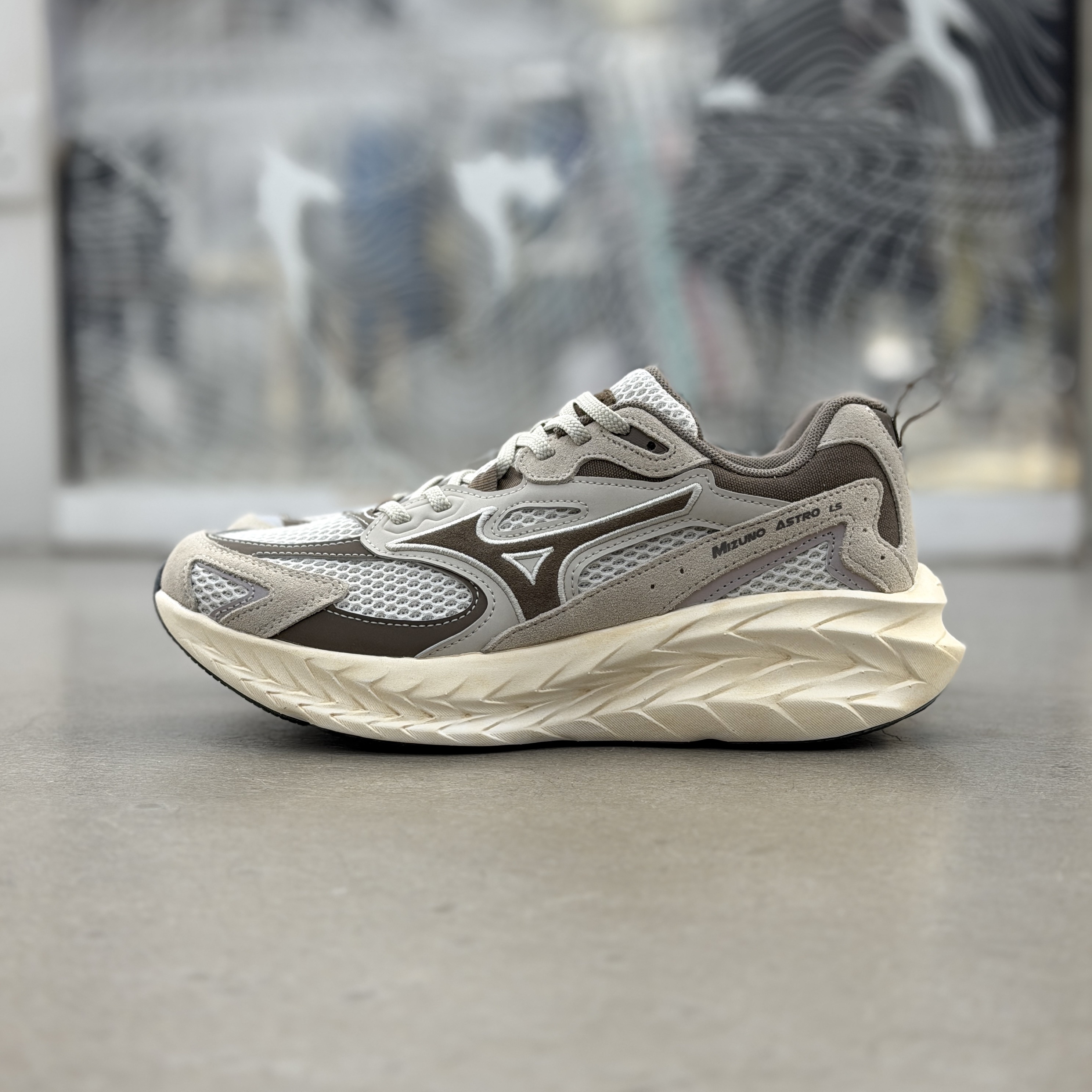 Mizuno Astro LS Brown Tan l D1GH252110