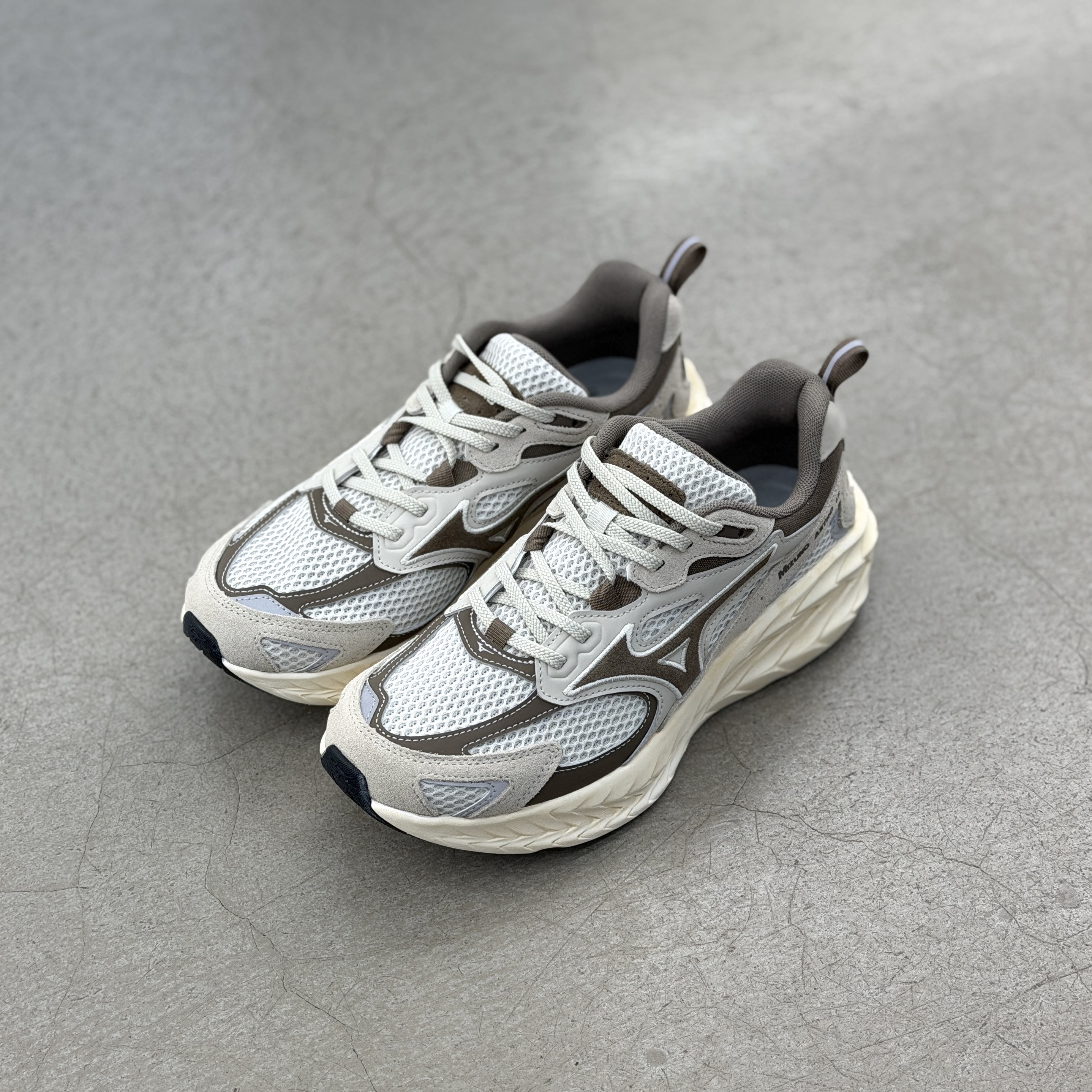 Mizuno Astro LS Brown Tan l D1GH252110