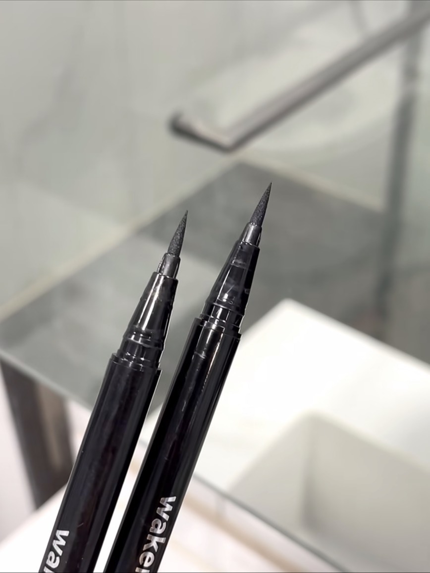 Wakemake 持久防水眼線液筆𝟏+𝟏