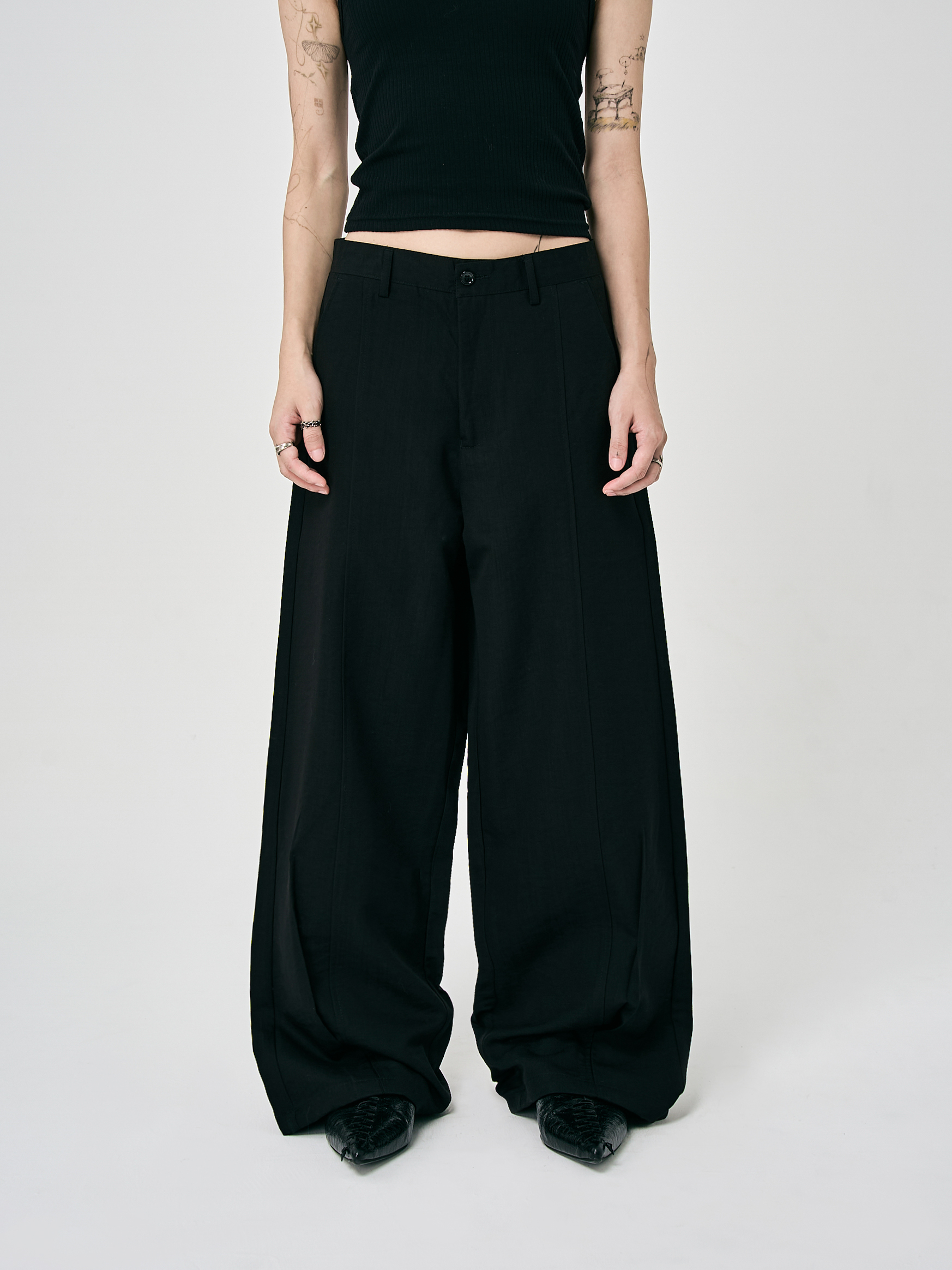 靜線寬版西裝褲-黑