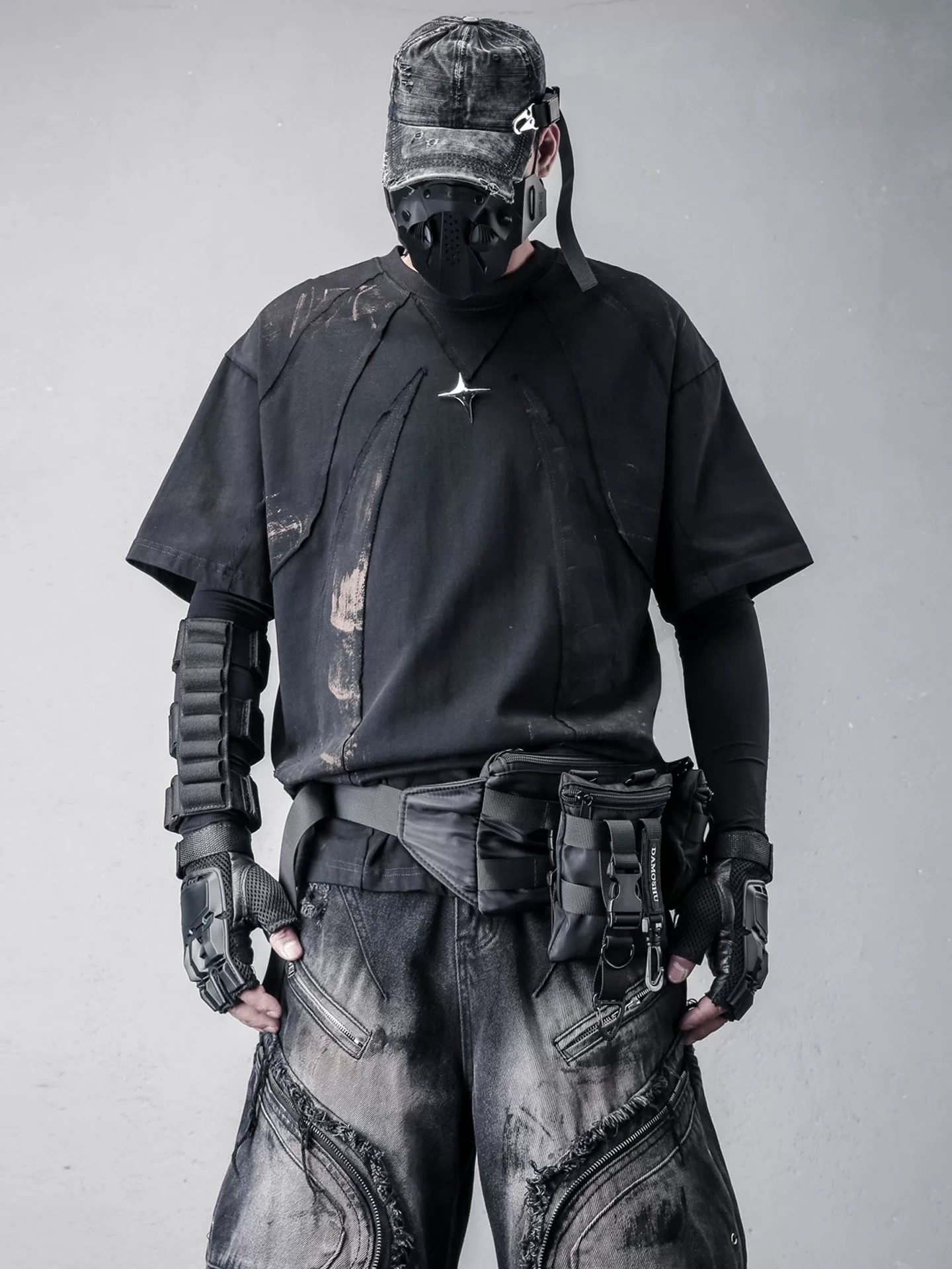 𝙏𝙀𝘾𝙃𝙒𝙀𝘼𝙍 機能不對稱拼接水洗短袖