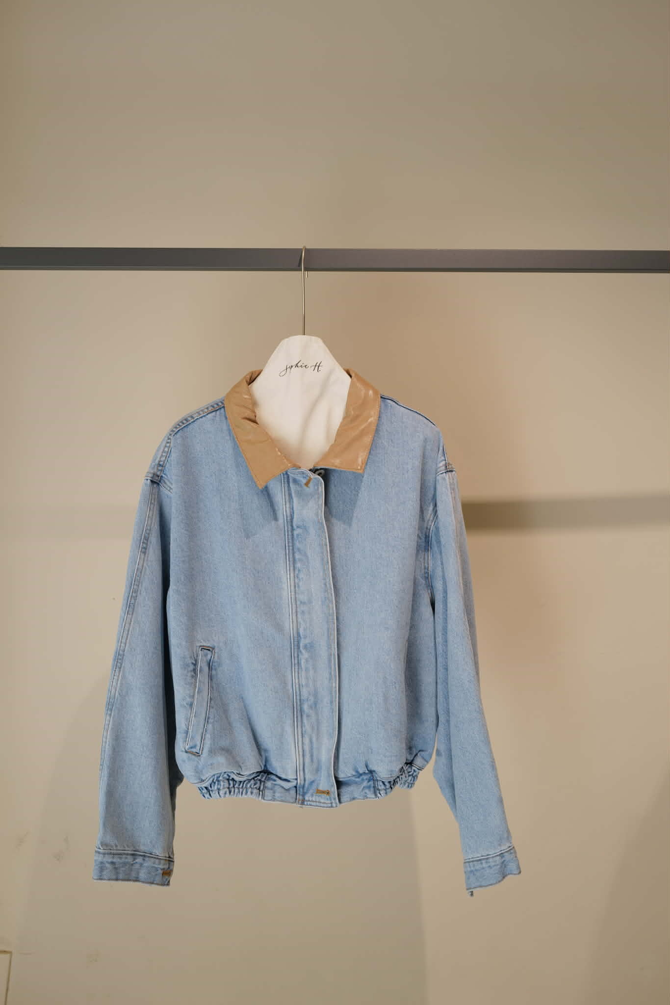 PA35 皮革拼接領子單寧外套