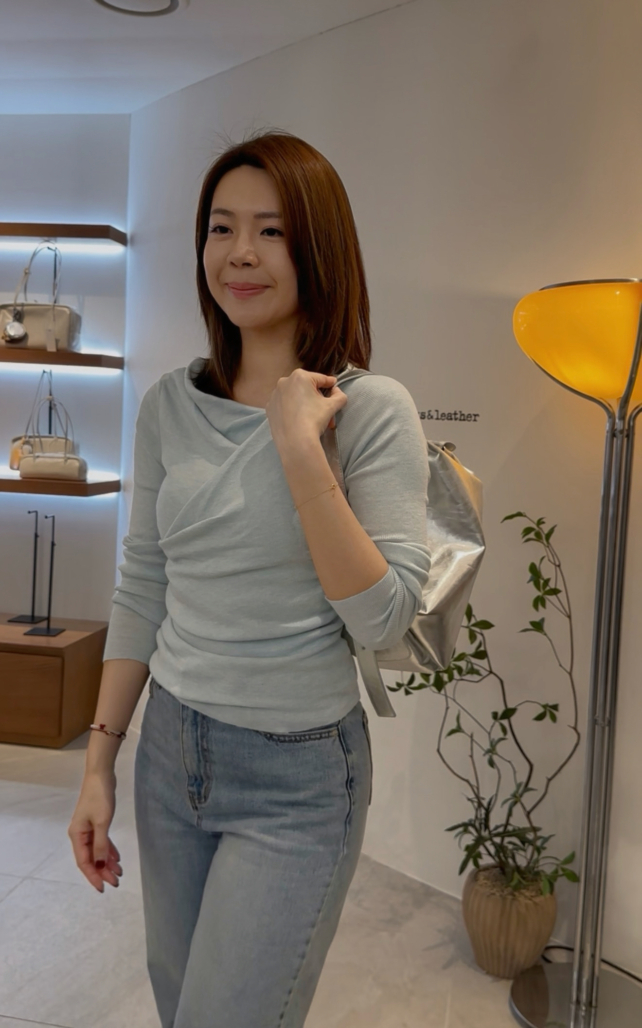 [店主穿搭] 氣質修腰線衫