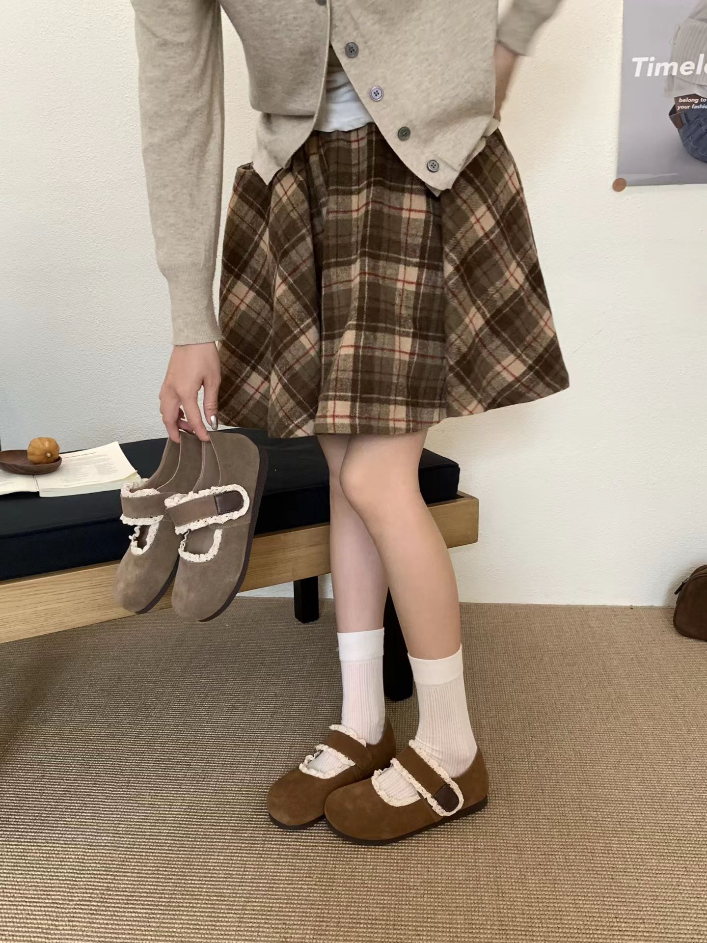 真皮蕾絲造型勃肯包頭鞋(35-40)