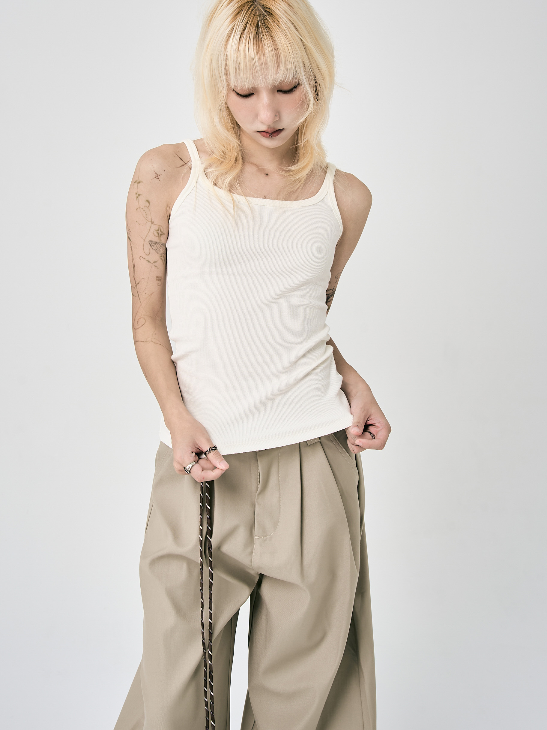 螺紋貼身簡約背心-白