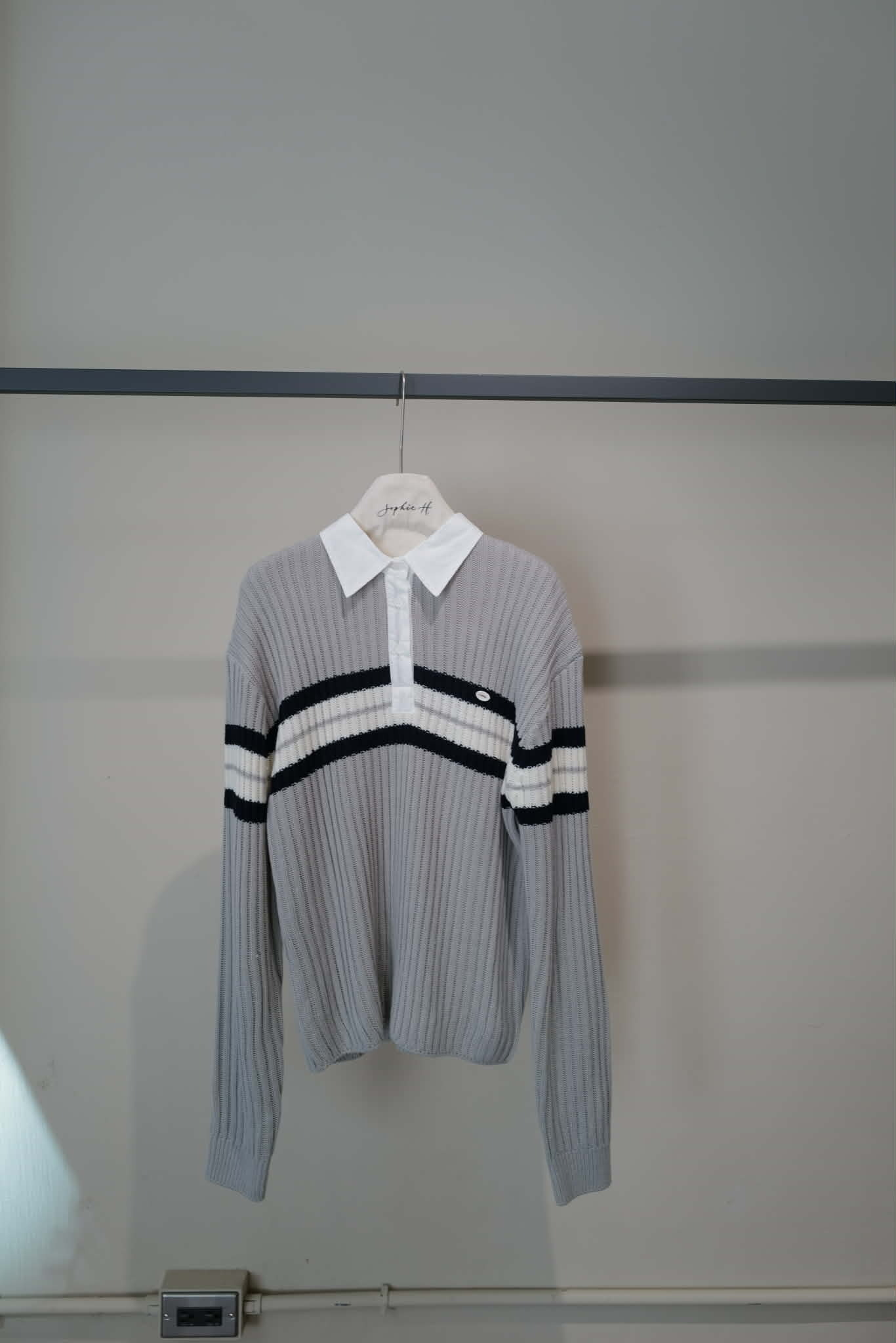 QC01 法式慵懶翻領拼色條紋針織衫（現貨）