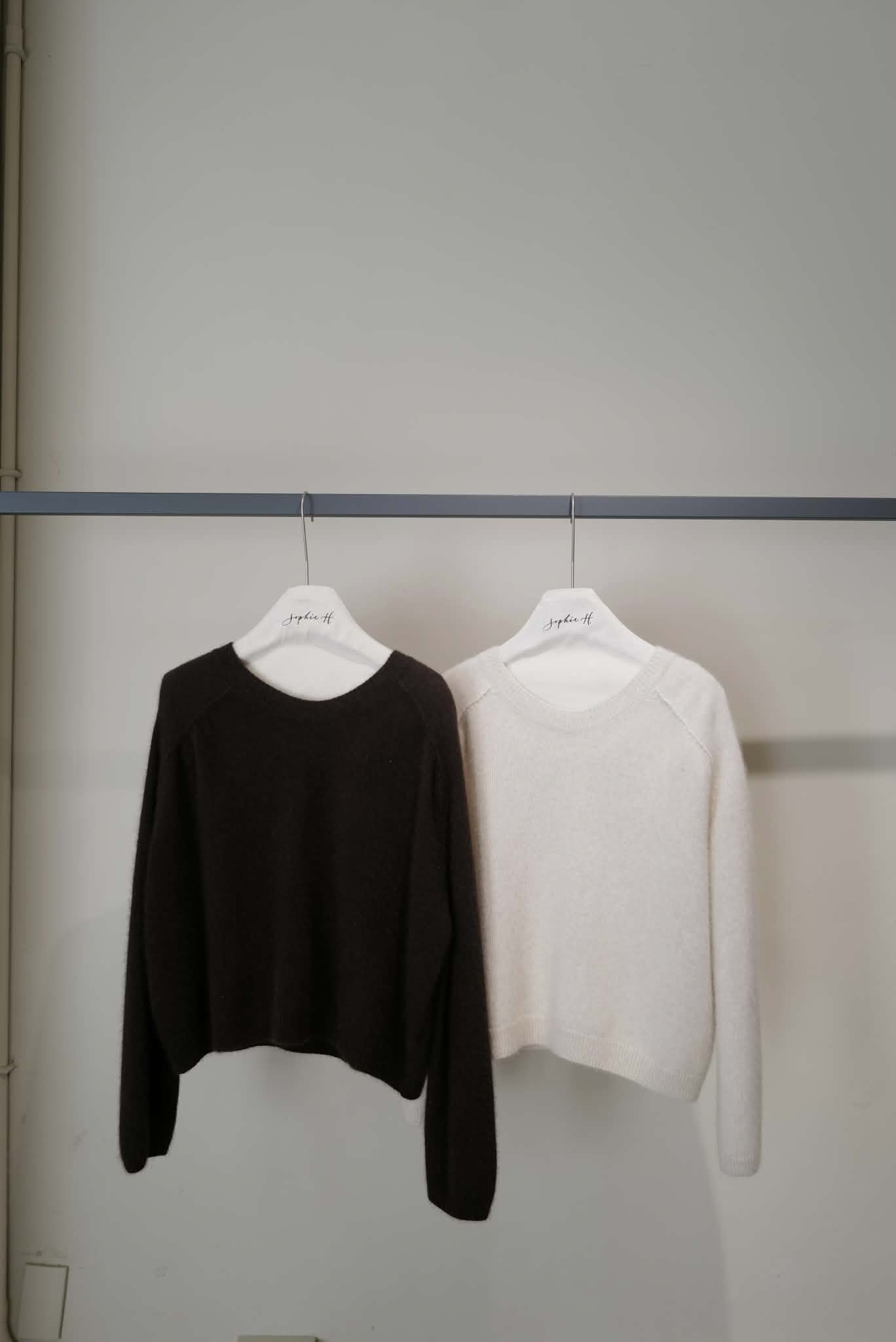 FN15 浣熊狐狸毛圓領毛衣（現貨）