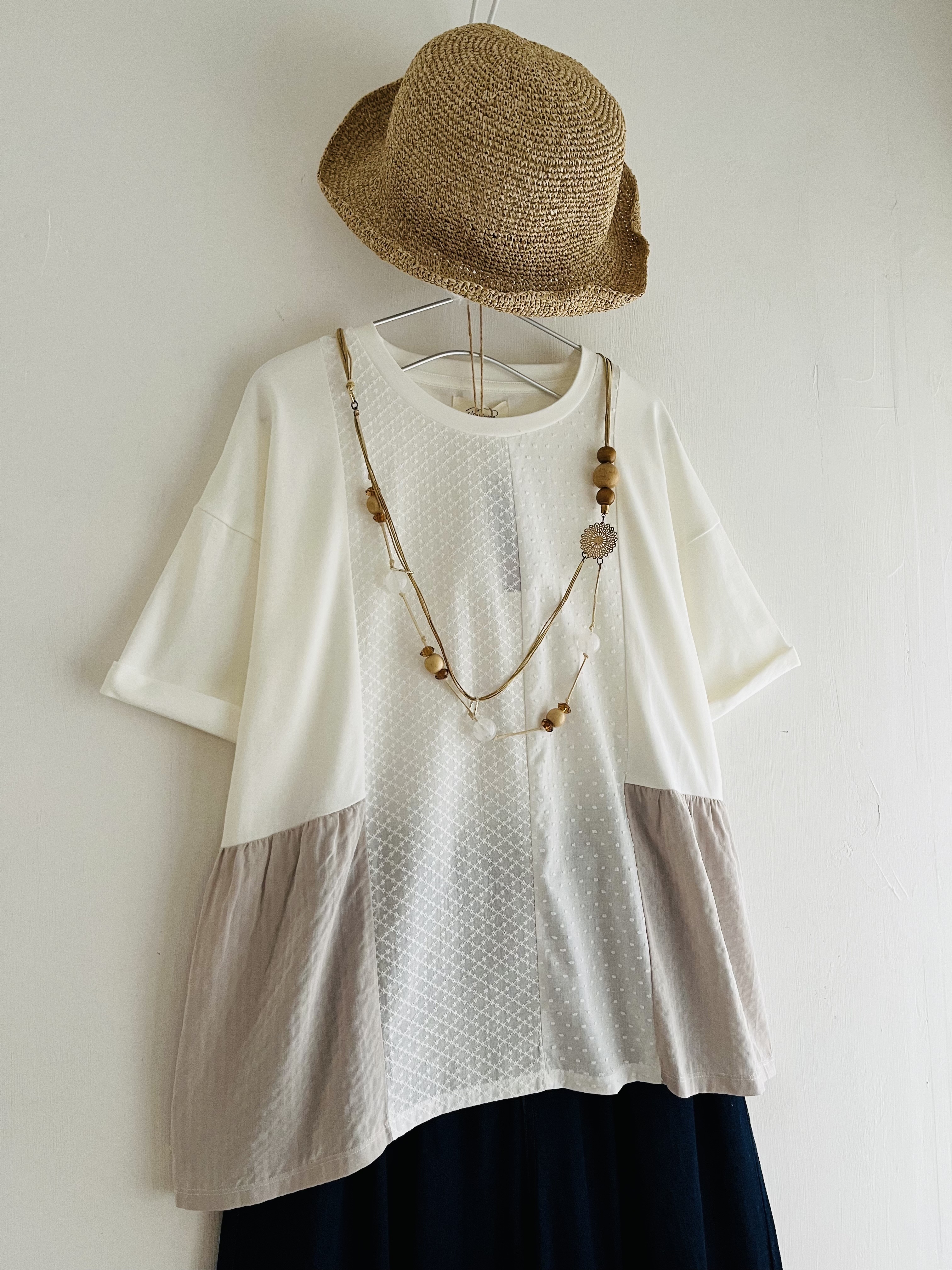 Cloud nine白色刺繡拼布top