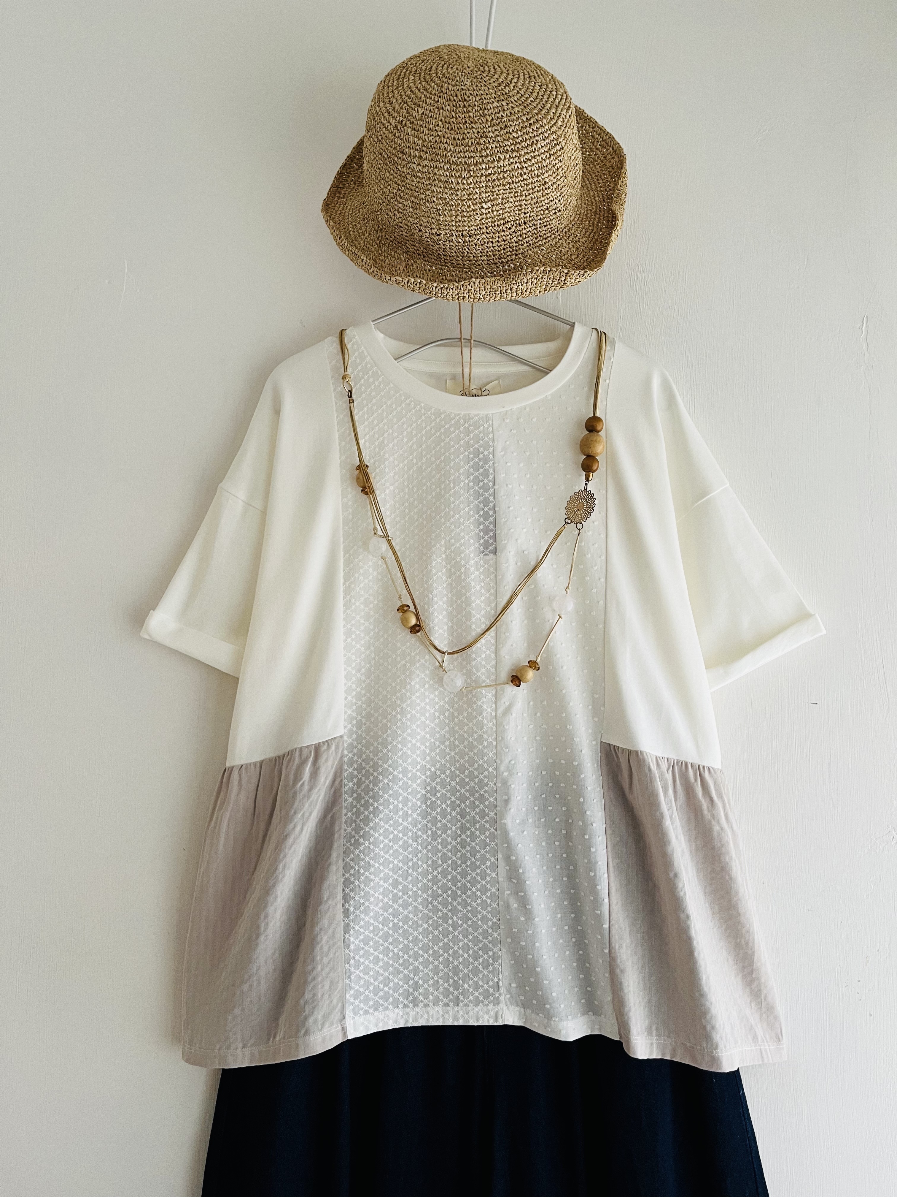 Cloud nine白色刺繡拼布top