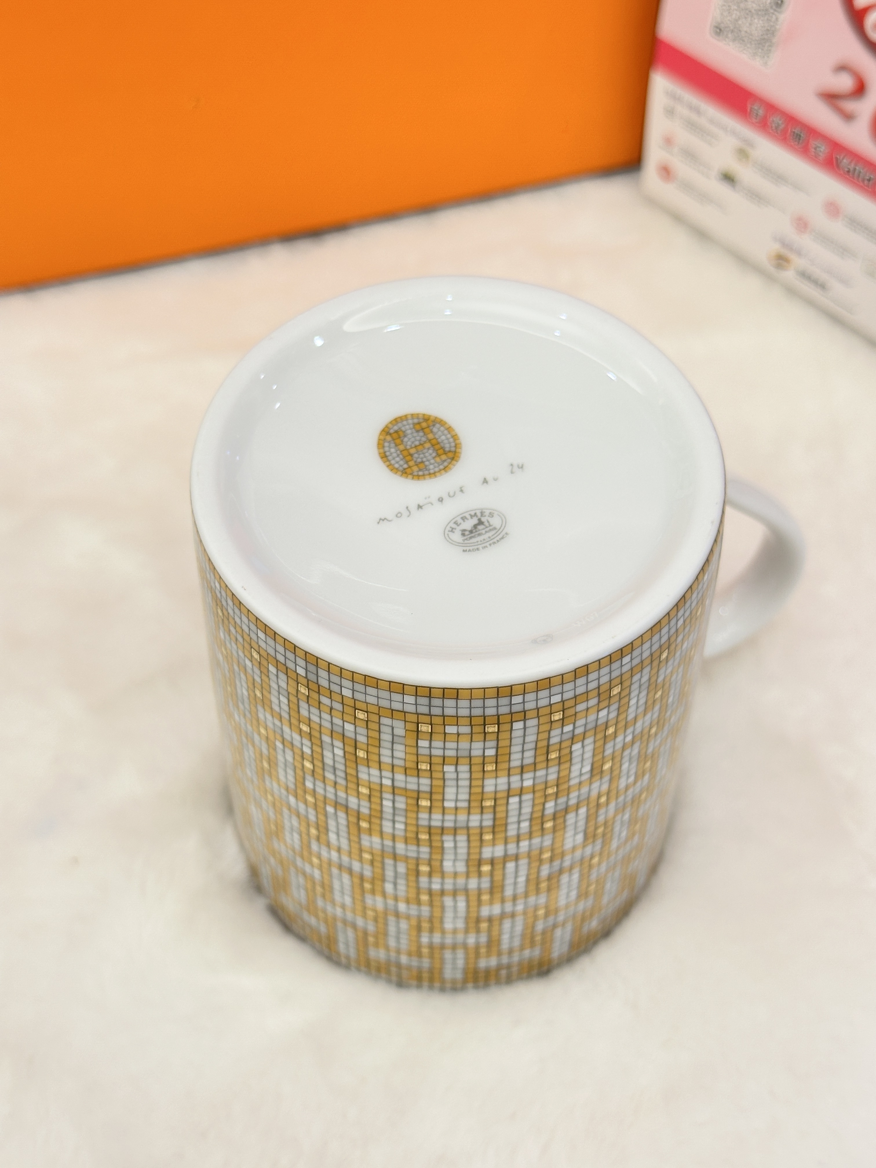 Hermes H mosaic Mug gold