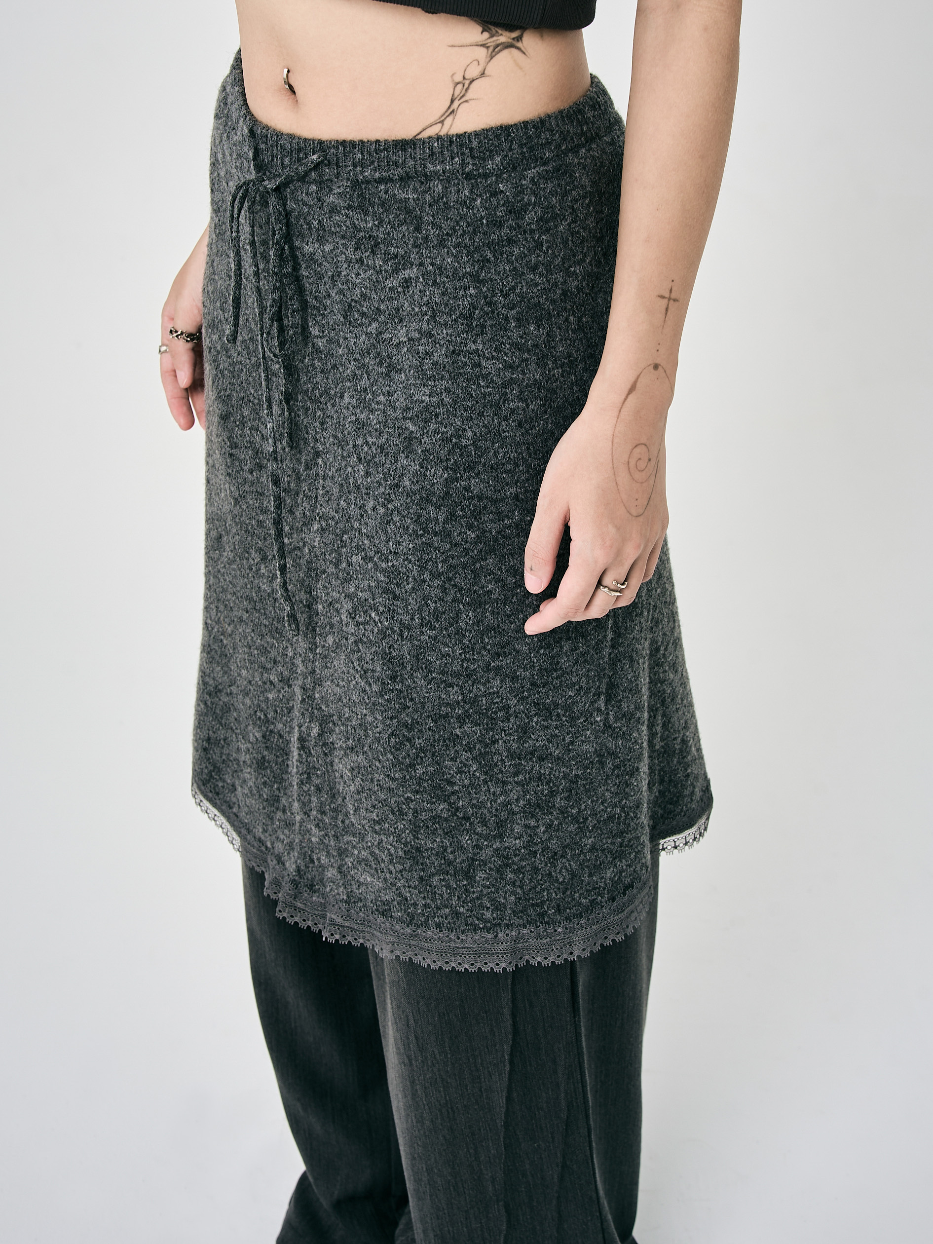 高級感蕾絲疊穿短裙