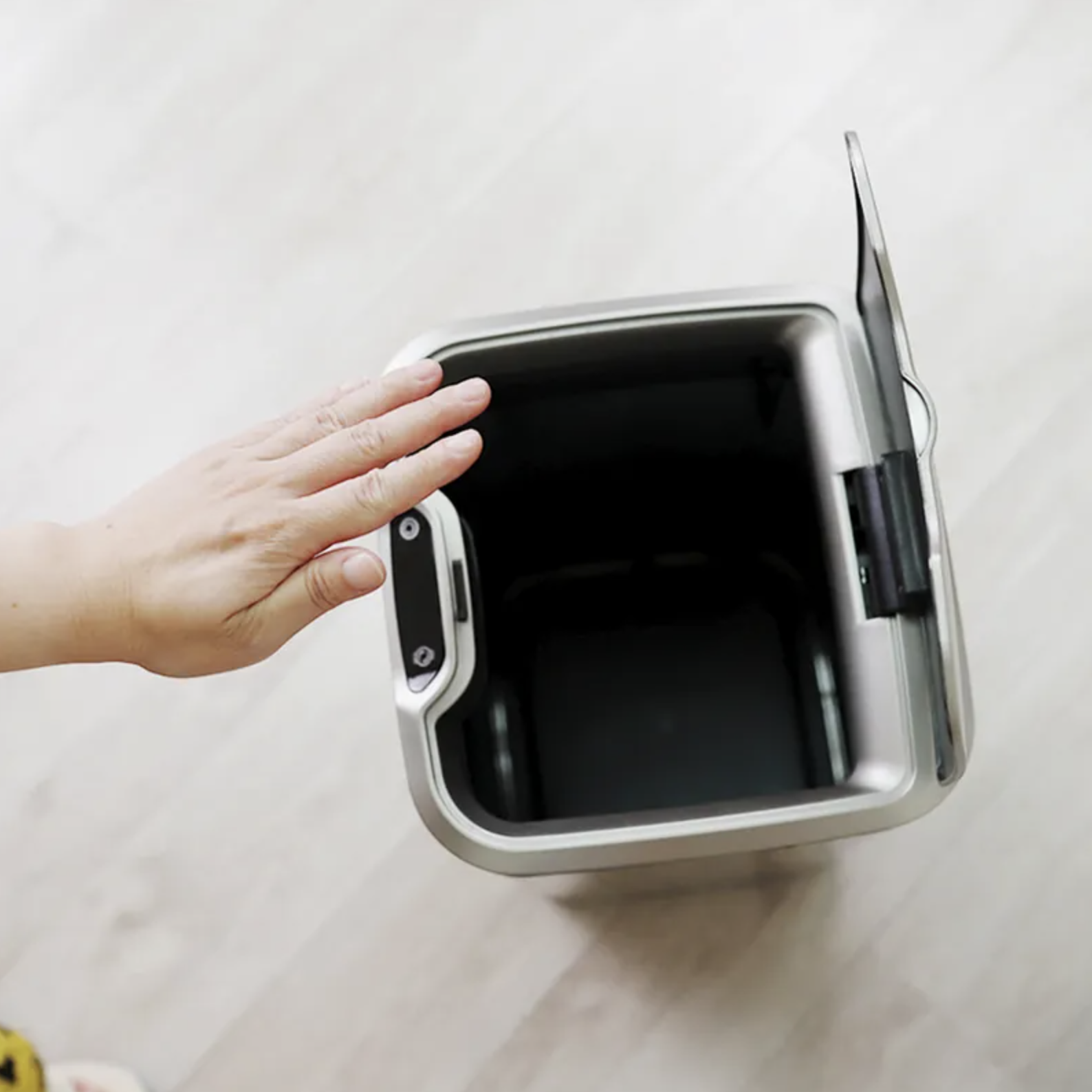 【美國ELPHECO】20公升不鏽鋼除臭感應垃圾桶 (銀) -ELPH6311U