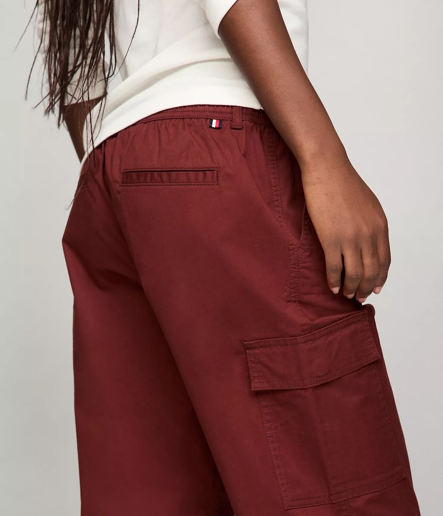[S] TOMMY HILFIGER MAROON STRETCH CARGO JOGGER, 76J5280-601 (STH1154)