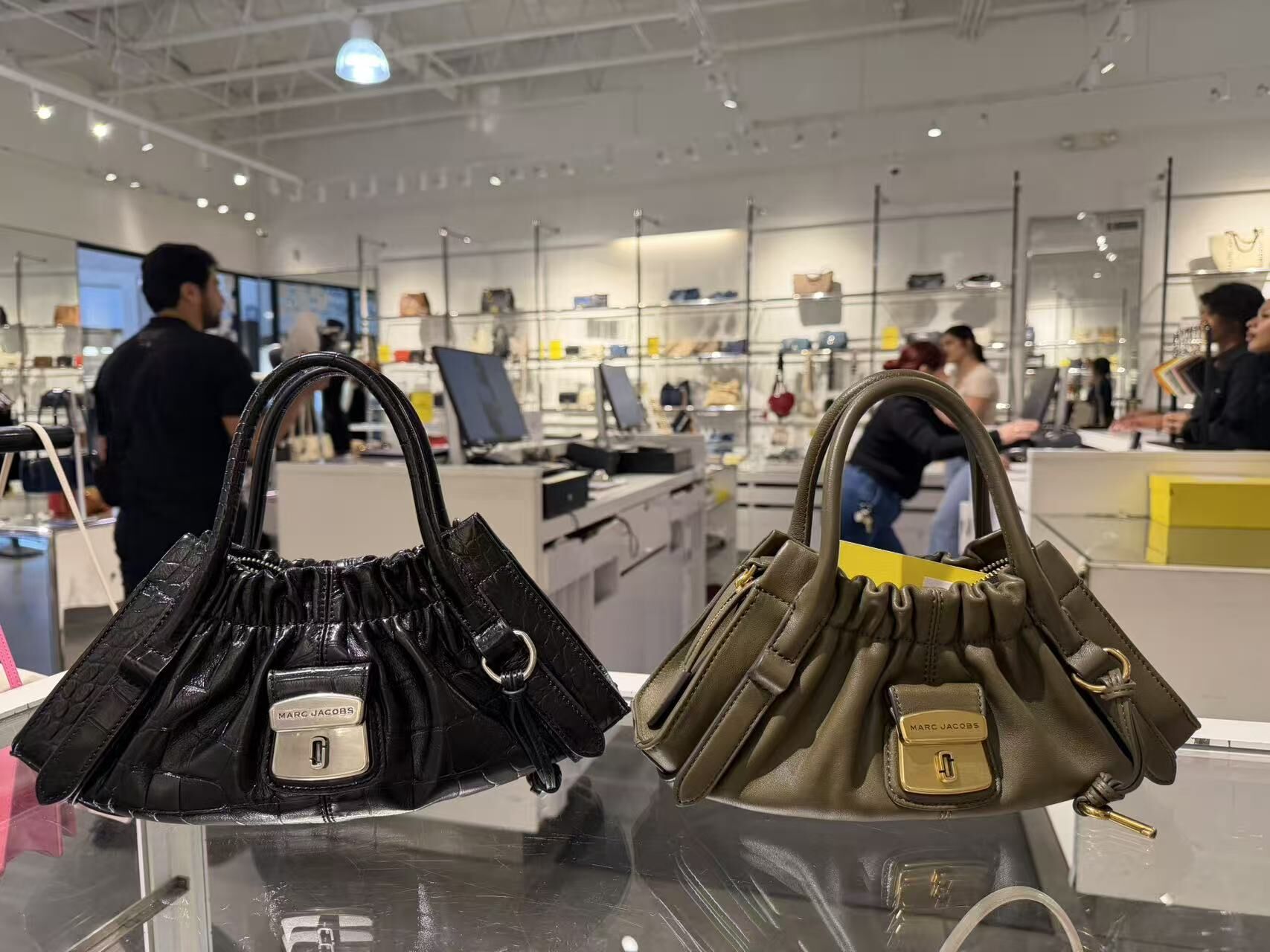 【直播】Marc Jacobs LX031222 手提袋