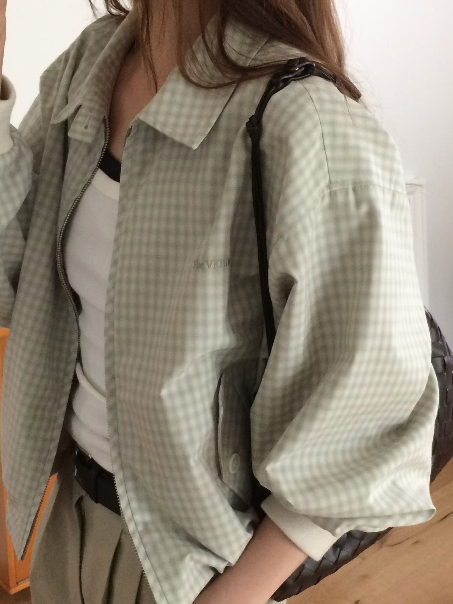 VE2610 Weathe Checked JK