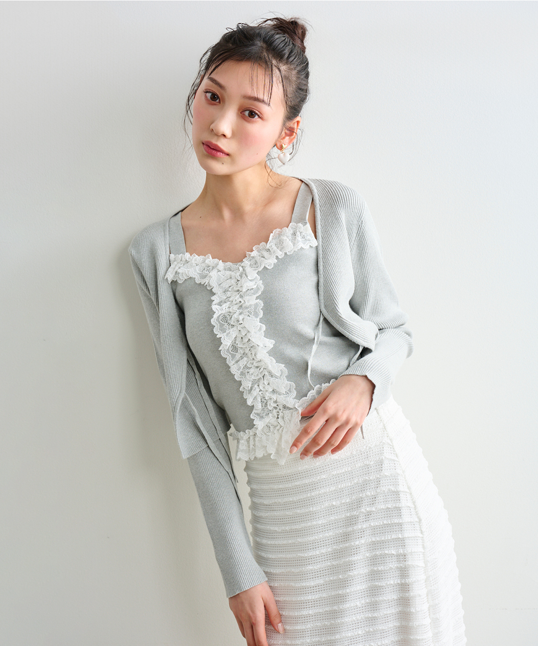 [預購] LILLIAN CARAT 蕾絲滾邊針織背心＋開襟外套套裝