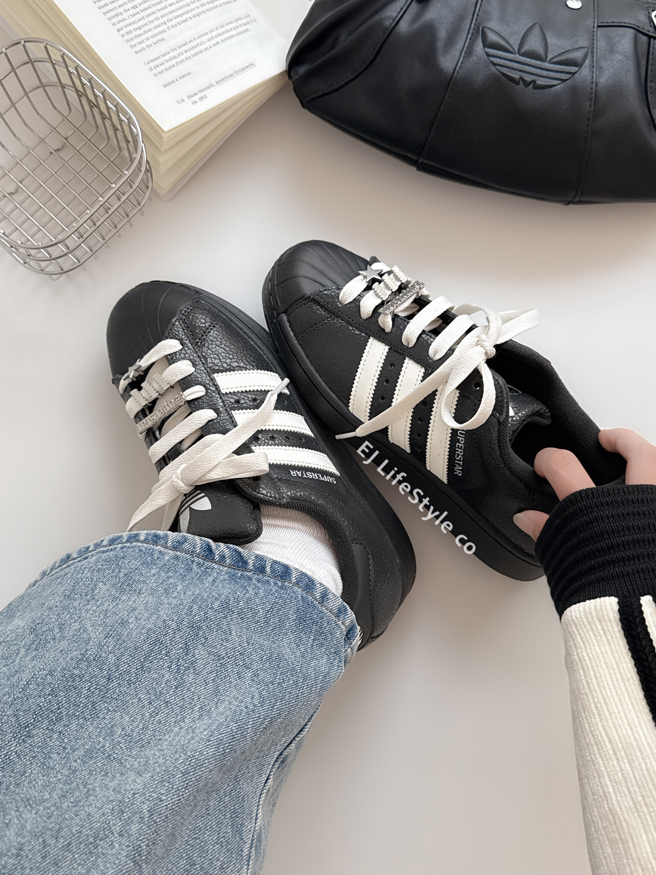 ADIDAS SUPERSTAR 2.0 貝殼頭 愛迪達 三葉草 曜石黑 黑奶油 奶油白 星星 五角星 裝飾 Y2K 裂紋 女鞋 IH1628 / 現+預