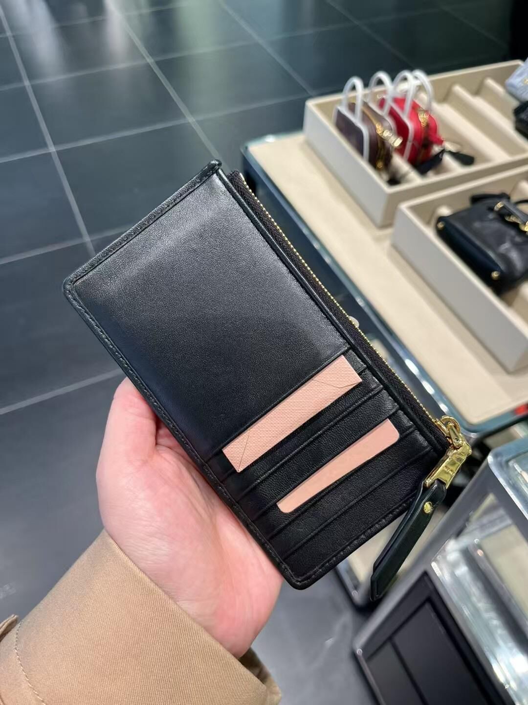 Outlet Miu Miu Zipped Card Holder