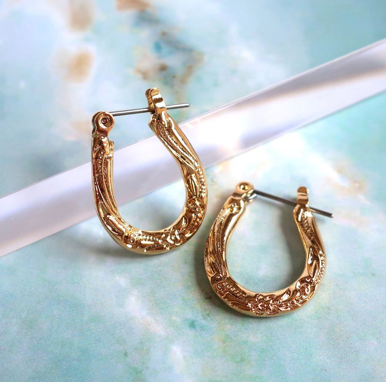 【預購】JN031103 MelodyAccessory日本製馬蹄夏威夷風耳環