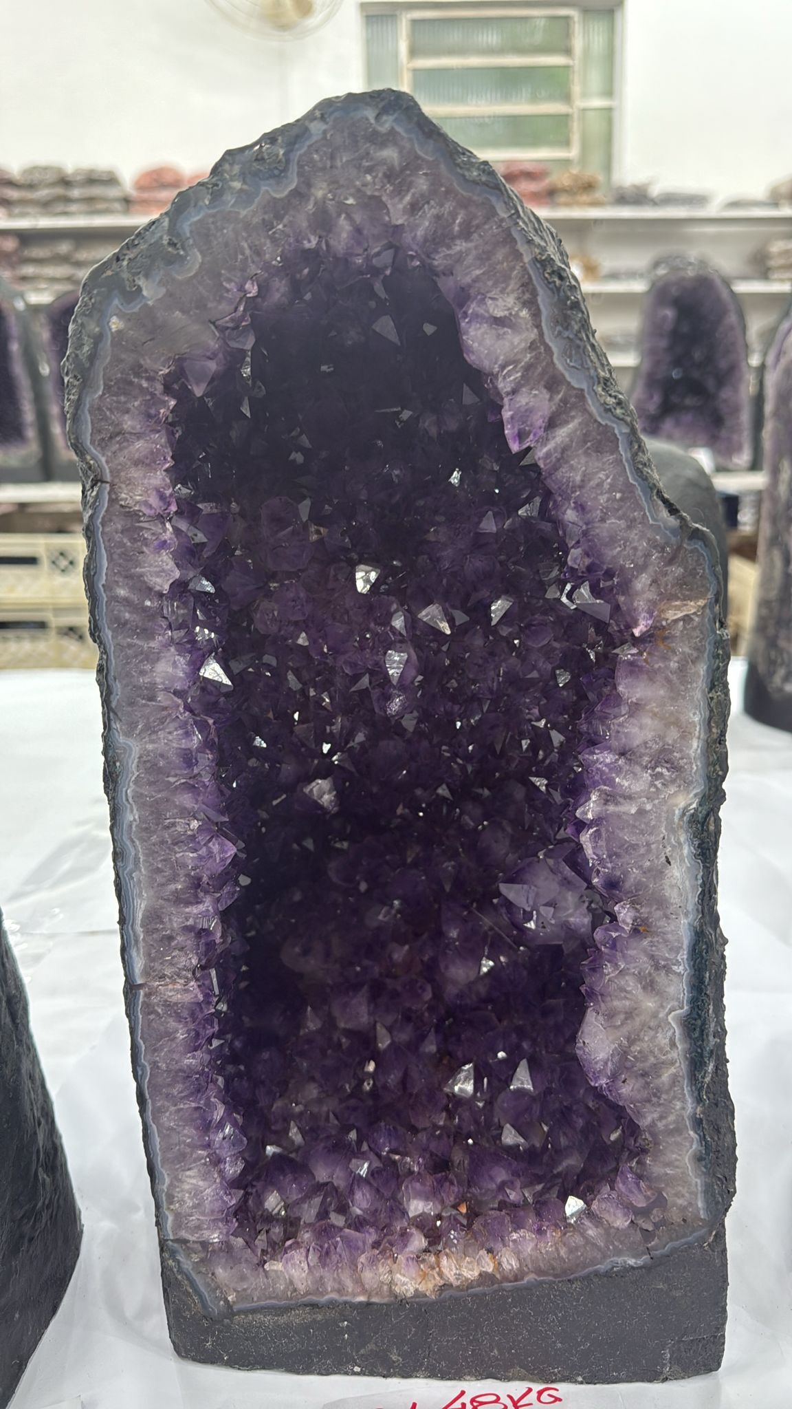 WH170 水晶洞 SSP37 約 40x21 cm 約 21.48 kg