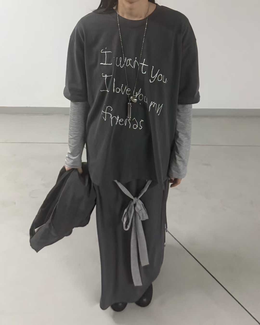 B01-oversized手寫字母tee(3色)