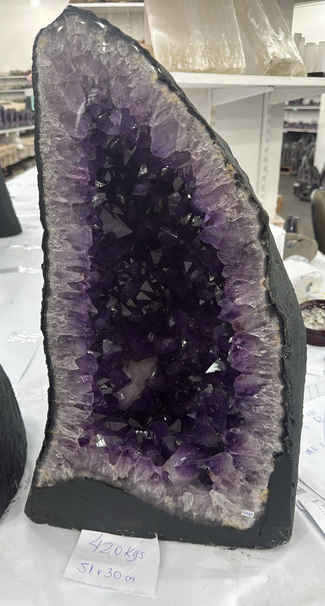 WH162 水晶洞 SSP45 約 51x30 cm 約 42.0 kg