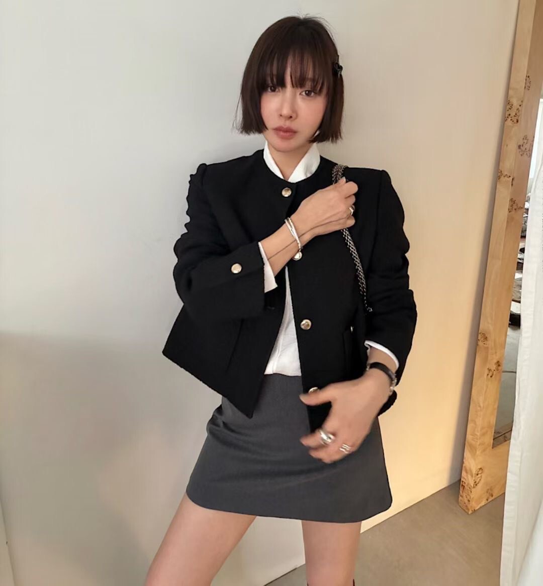 溫柔氣息圓領金色排釦小香外套 / 3色