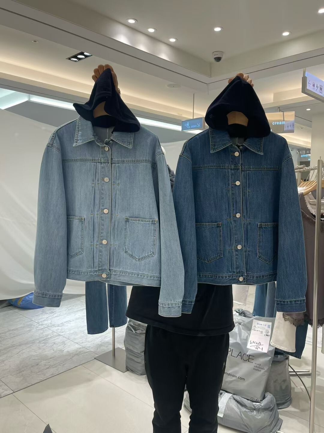 可拆式黑色連帽造型翻領牛仔外套 / 2色