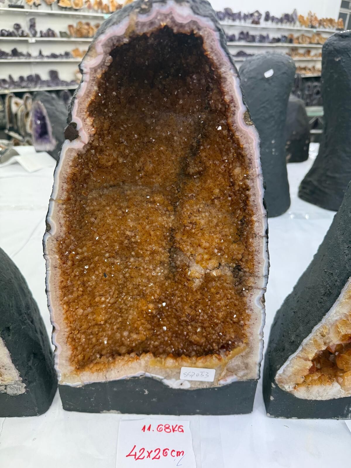 WH150 水晶洞 SSP053 約 42x26 cm 約 11.68 kg