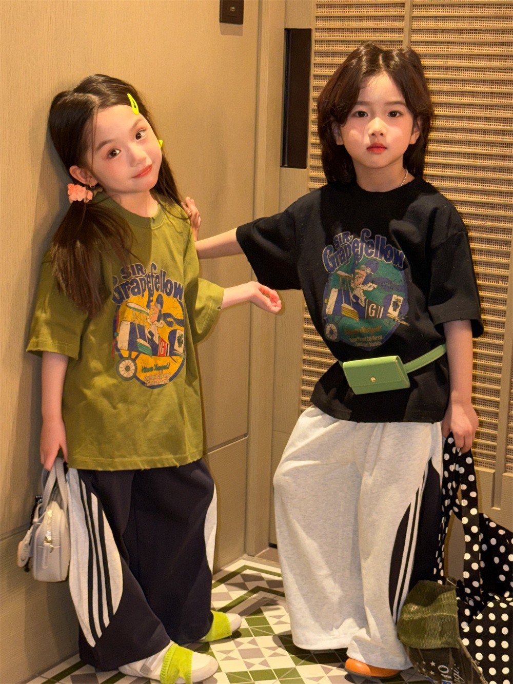 復古塗鴉寬鬆短袖上衣