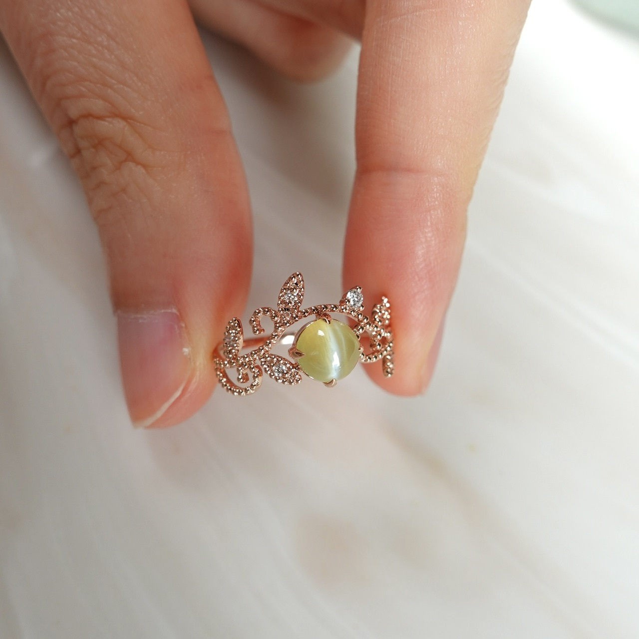 18K玫瑰金金綠寶貓眼石鑽石戒指