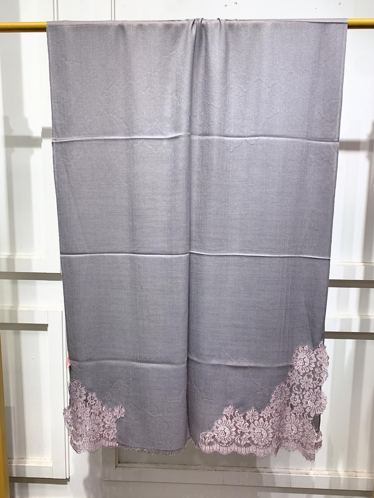 WM083 Scarfesia 紫藍色花邊絲巾 50% Wool 50% Silk