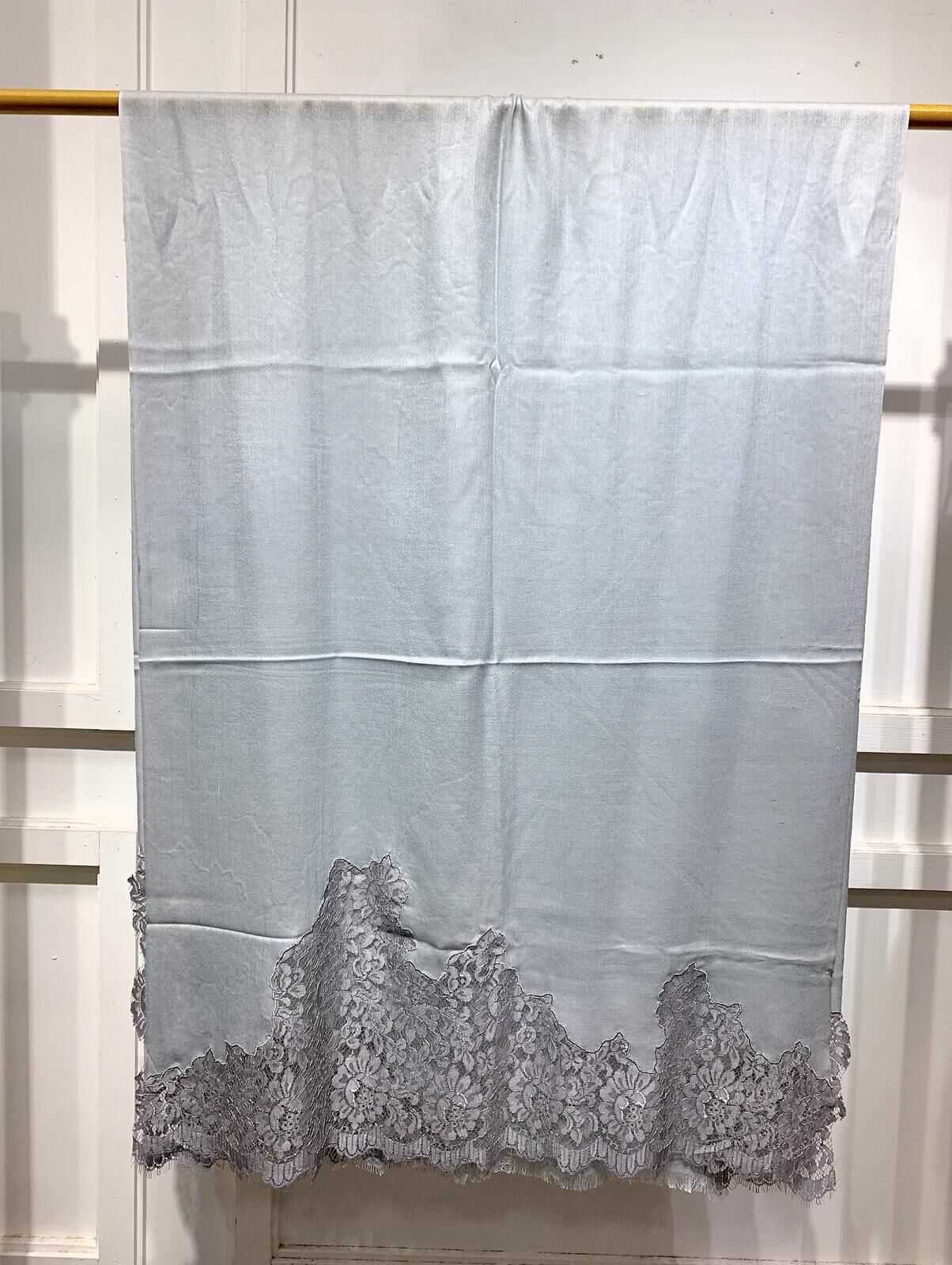 WM082 Scarfesia 藍色花邊絲巾 50% Wool 50% Silk