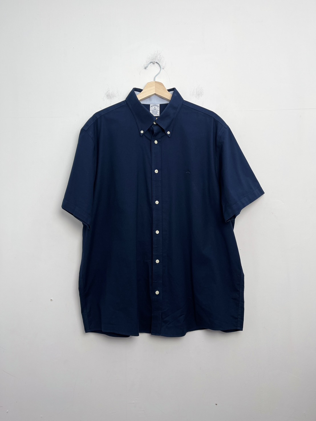 BROOKS BOTHERS 1818 short sleeve button-down shirt  (1) SIZE XL