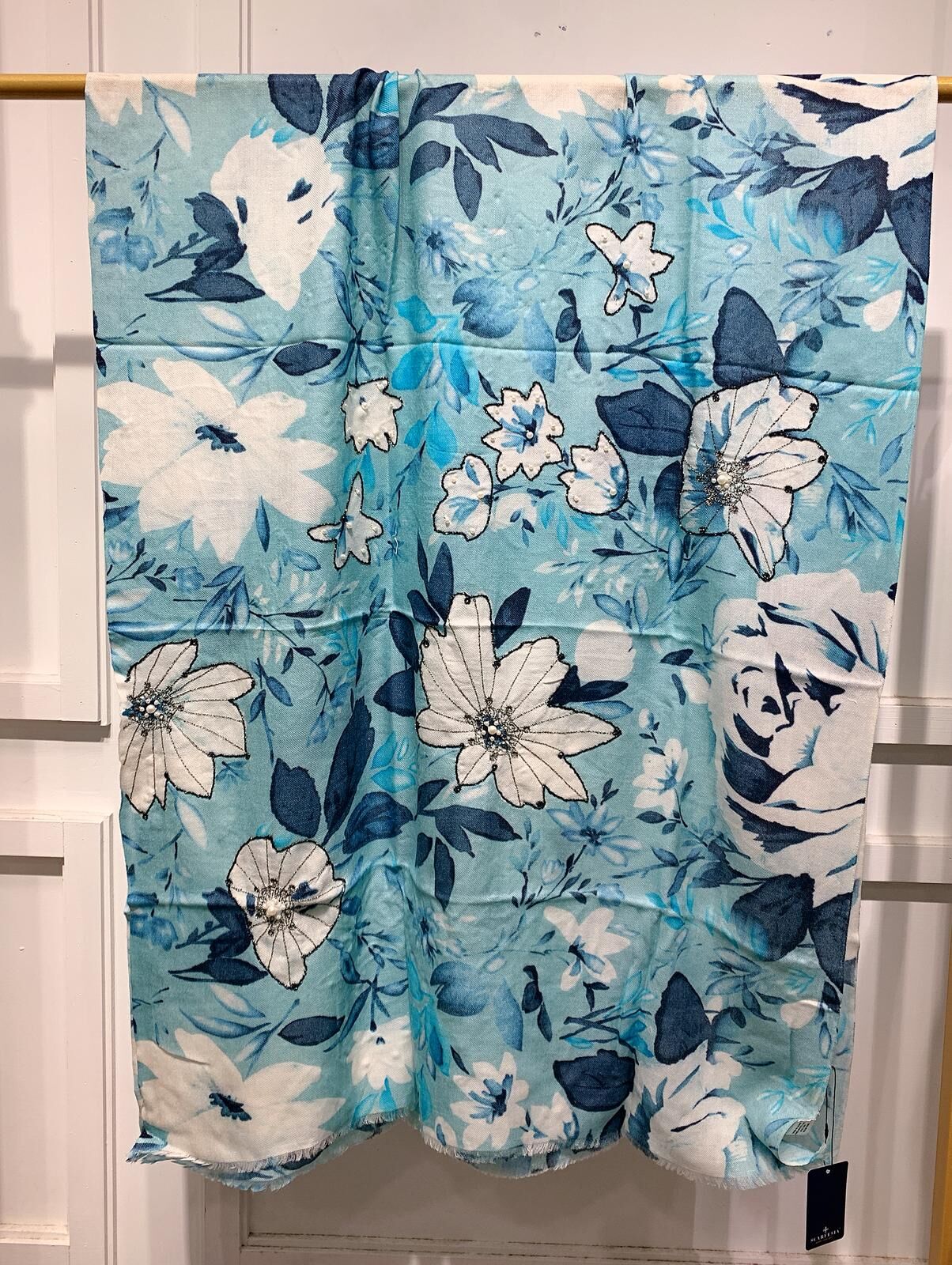 WM080 Scarfesia 藍色花海絲巾 85% Wool 15% Silk