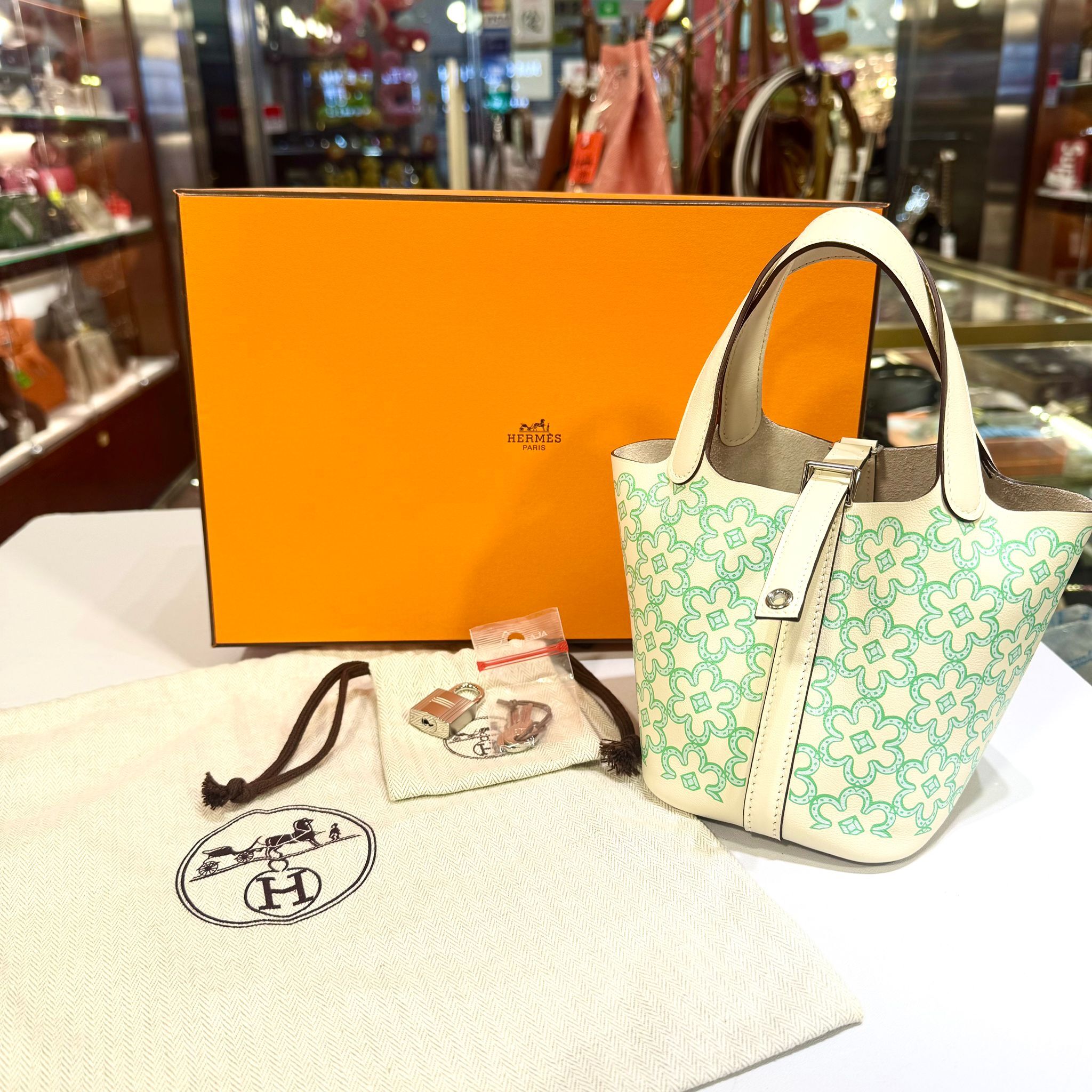 未使用品！全新HERMES PICOTIN 14 U刻 DAISY NATA SWIFT PHW 綠花圖案 #愛馬仕 #P14 #BRAND NEW #香榭站正品
