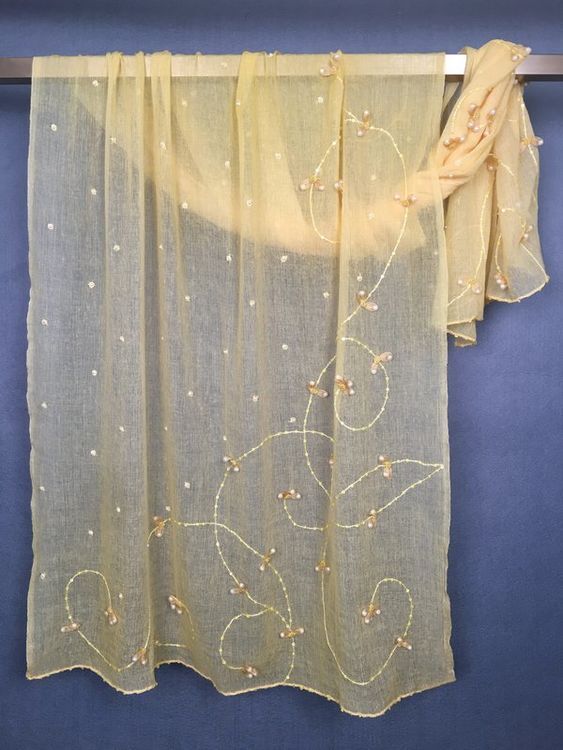 WM065 Scarfesia 淺黃色線條絲巾 100% Fine Wool