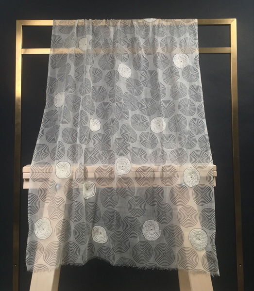 WM064 Scarfesia 透白色圓形圖案絲巾 100% Wool (Fine Wool)