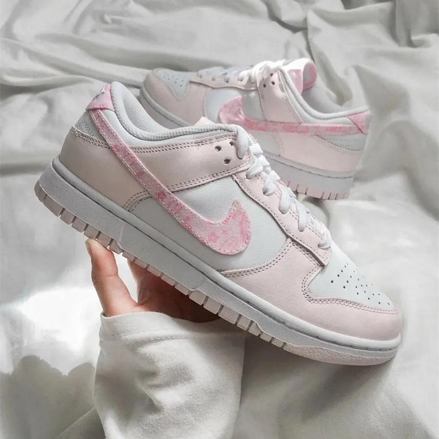 【預訂】 NIKE DUNK LOW ESS 櫻花粉白 變形蟲腰果花-WOMEN