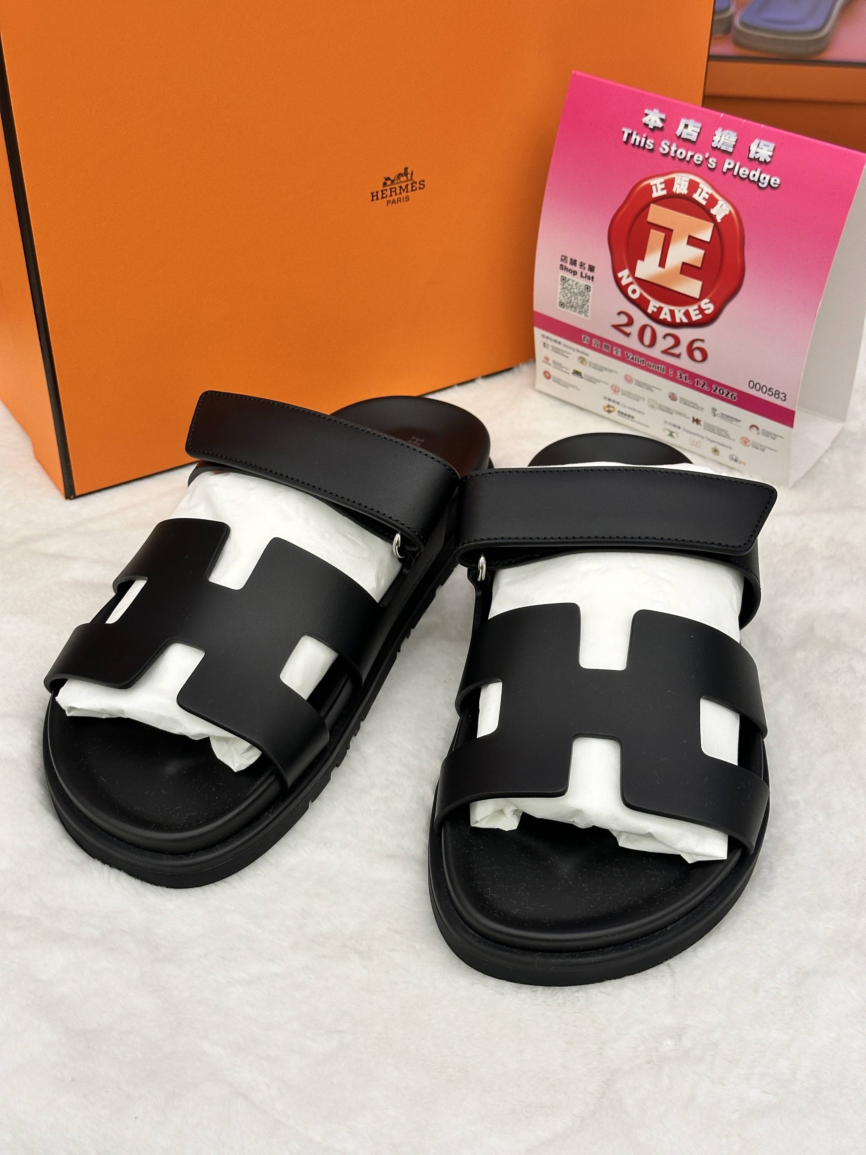 Hermès Chypre black sandals size 38 (women)